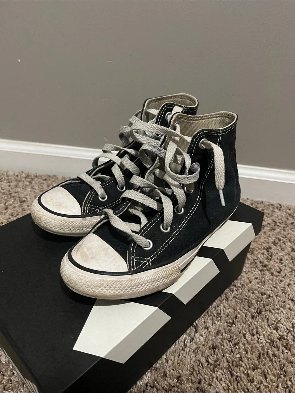 Kids black converse